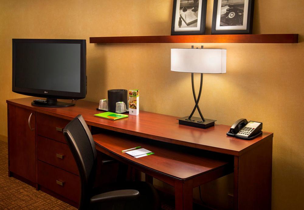 Hotel Courtyard By Marriott Poughkeepsie Exterior foto