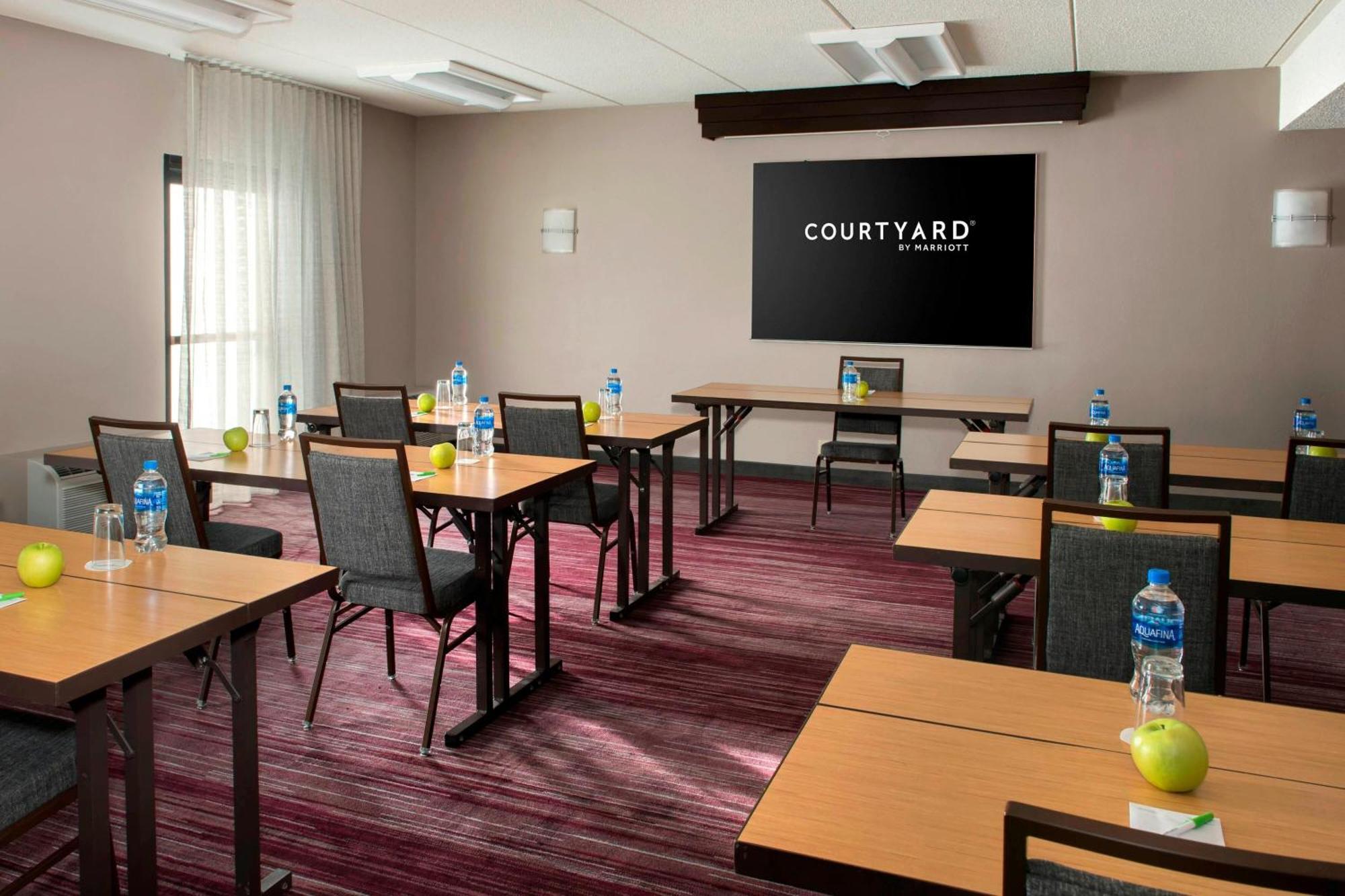 Hotel Courtyard By Marriott Poughkeepsie Exterior foto